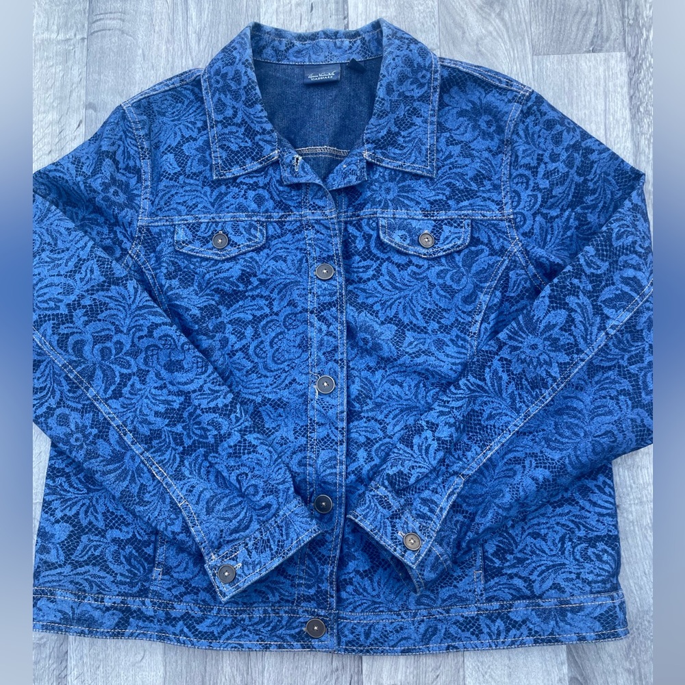 Gloria Vanderbilt ladies large Jacket